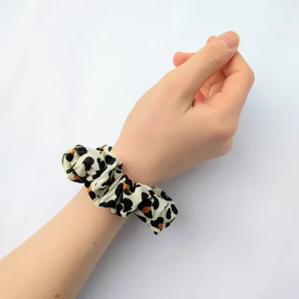 Cream Jaguar Print Scrunchie Wrist (2)