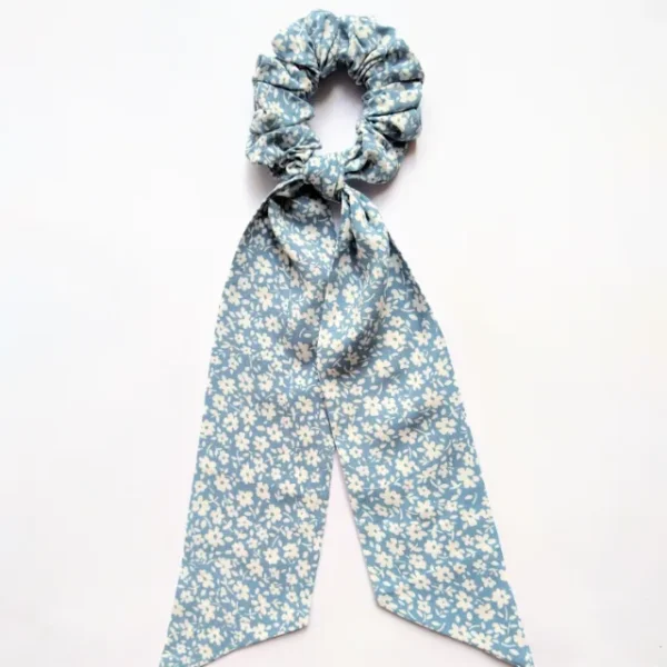 Light Blue Daisies Scarf Scrunchie Scarf