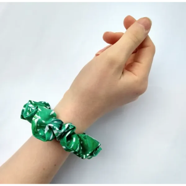 Monstera Leaves Scrunchie Wrist