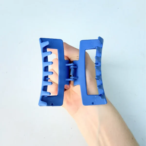 Medium Rectangle Claw Clip in Hand