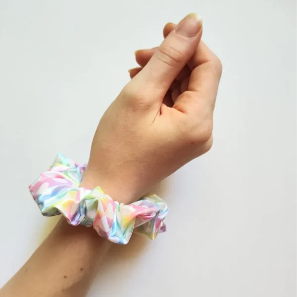 Shiny Hearts Scrunchie Wrist