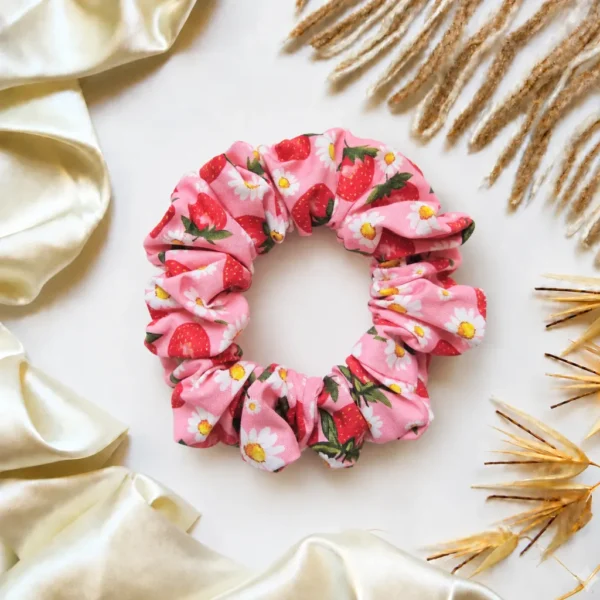 Strawberries & Daisies Scrunchie